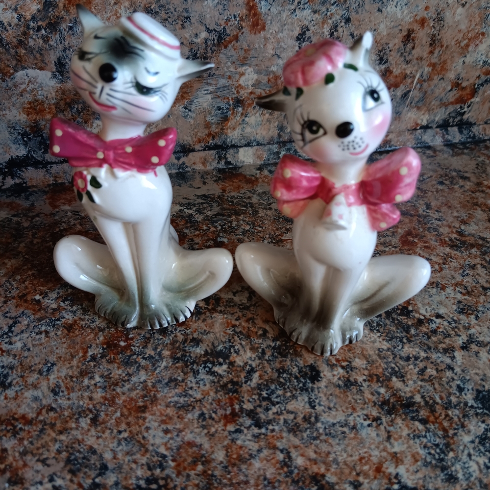Charming Ceramic Cat Figurines with Pink Accents